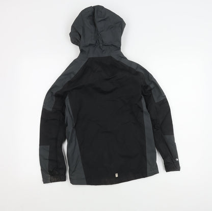 Back view of Regatta boys’' black hooded parka 9-10 years