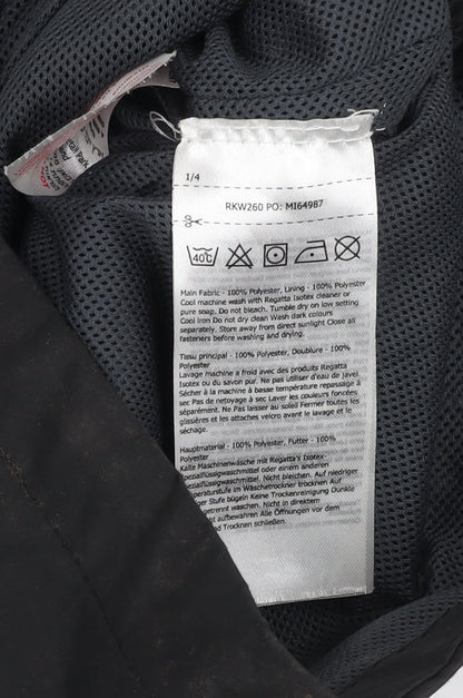 Brand and care label for Regatta boys’' black hooded parka 9-10 years