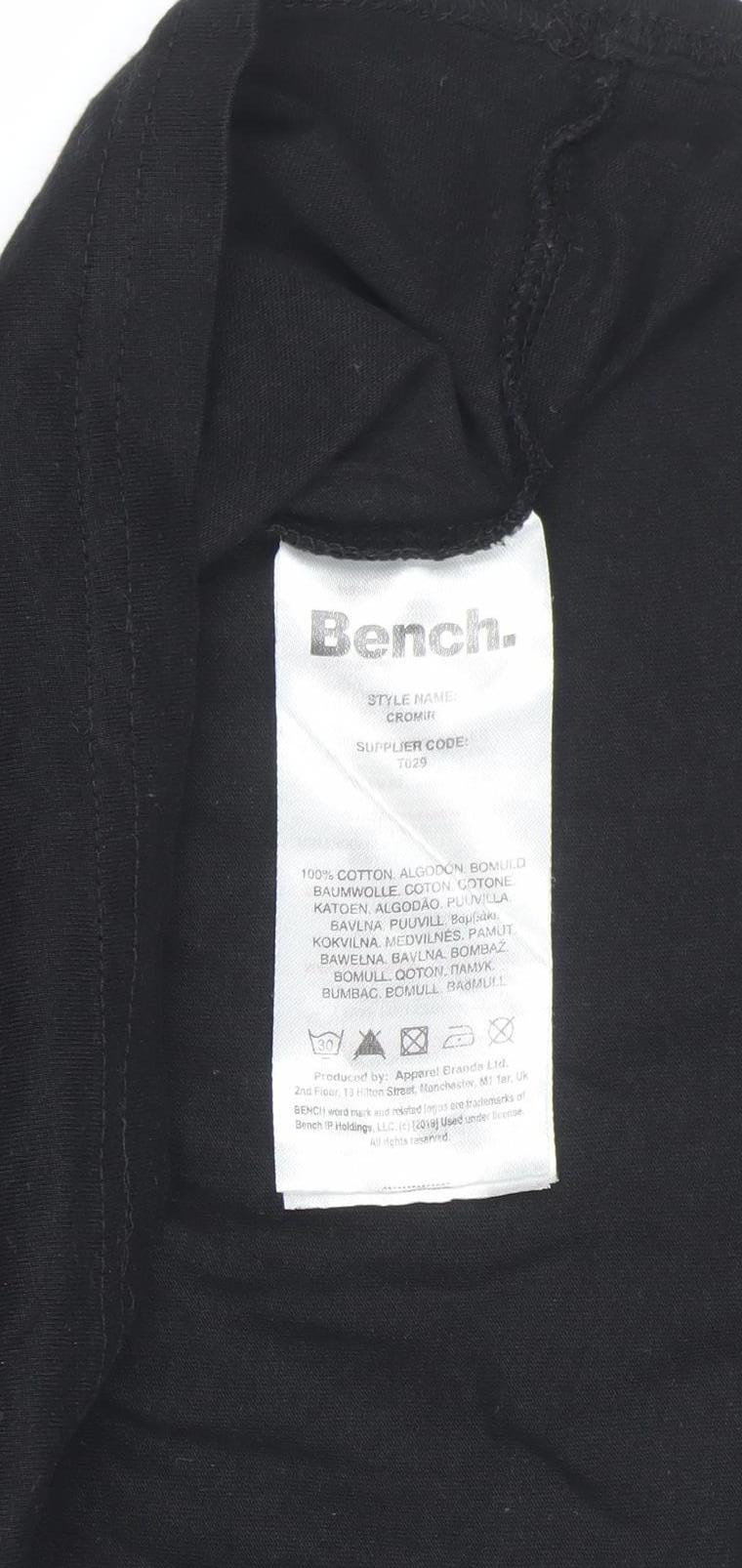 Bench Graphic T-shirt Size M