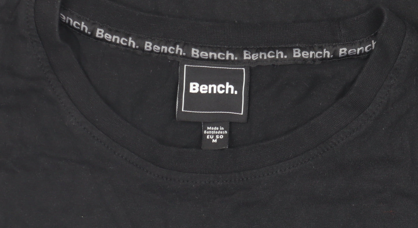 Bench Graphic T-shirt Size M