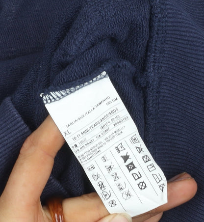 Brand and care label for United Colors boys’ blue xl track jacket full zip