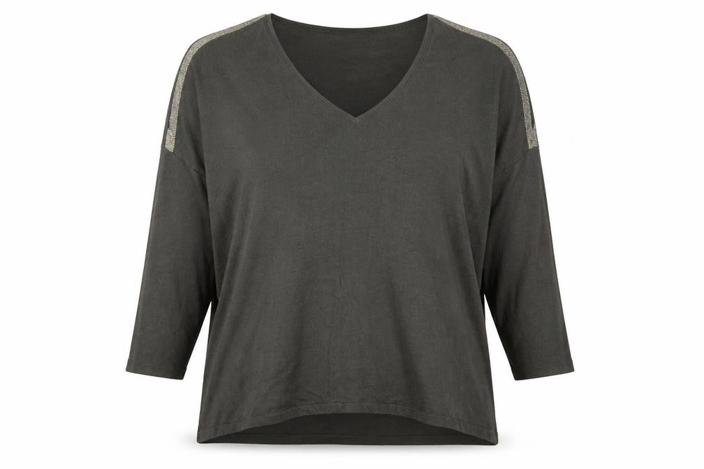 if it were me Women's Green M Basic V-Neck Jersey Top