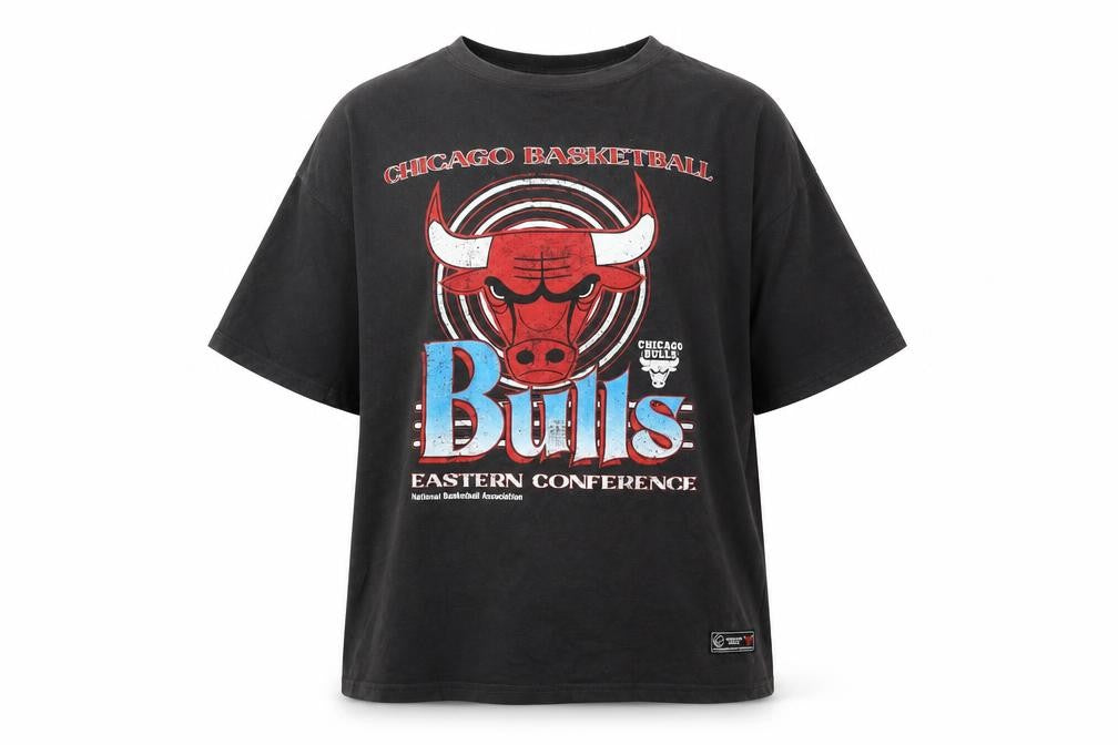 NBA Unisex Black XS Bulls Graphic T-Shirt, Relaxed Fit