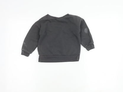 Back view of Disney at Primark girls’ black minnie mouse sweatshirt 3-4y