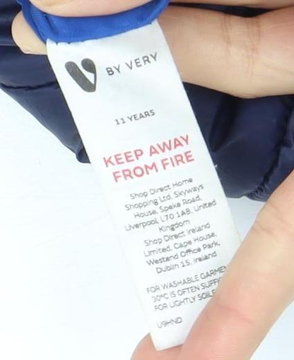 Close-up detail of V by Very boys’ blue puffer jacket 11 years