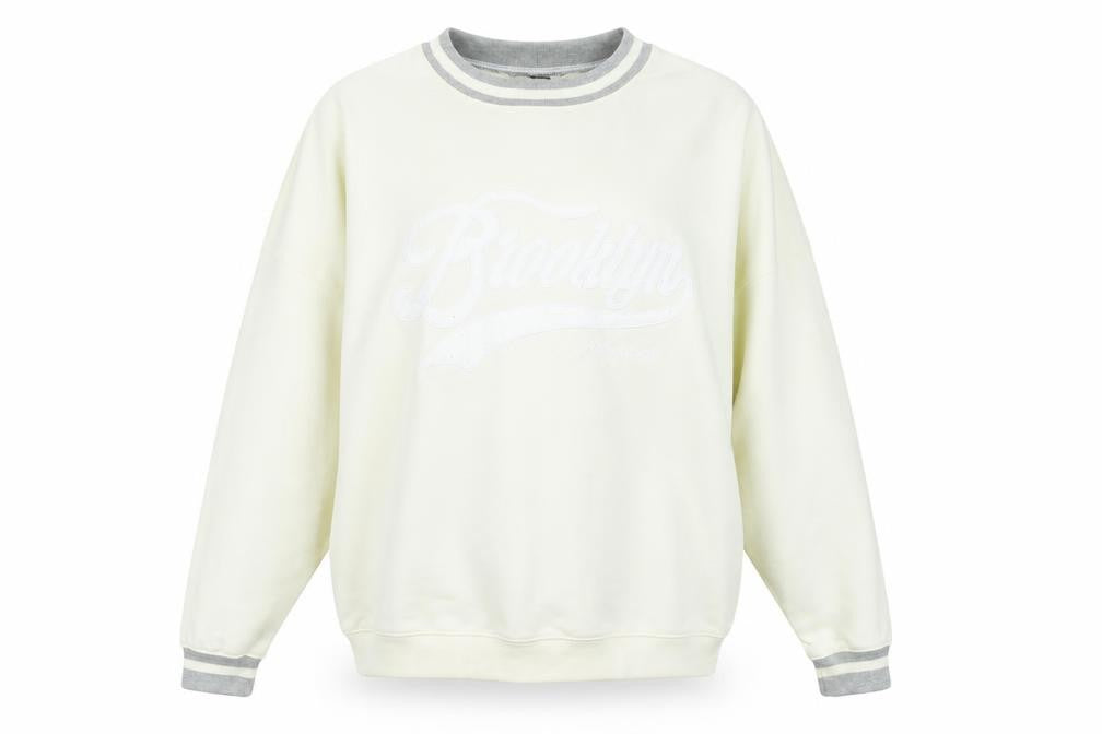 PrettyLittleThing Women's Ivory XL Sweatshirt Crew Neck