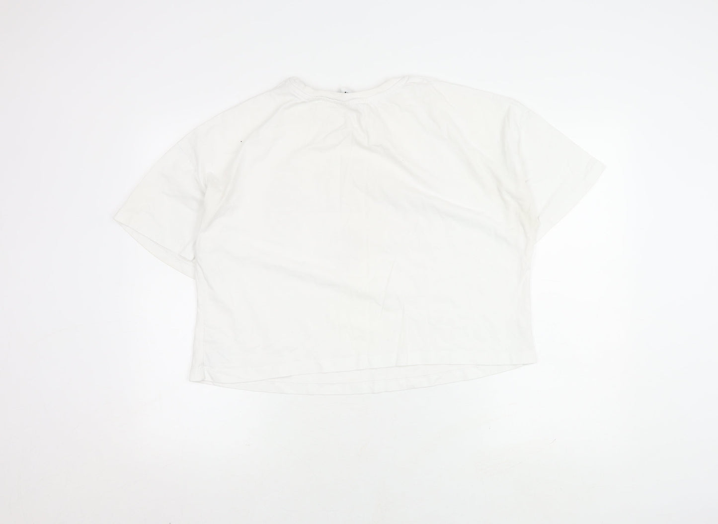 NBA Unisex White Bulls T-Shirt, Size 14, Embroidered Sports Style