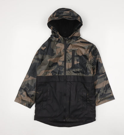 Additional front view of Firetrap boys’ black camouflage hooded jacket 5-6 years