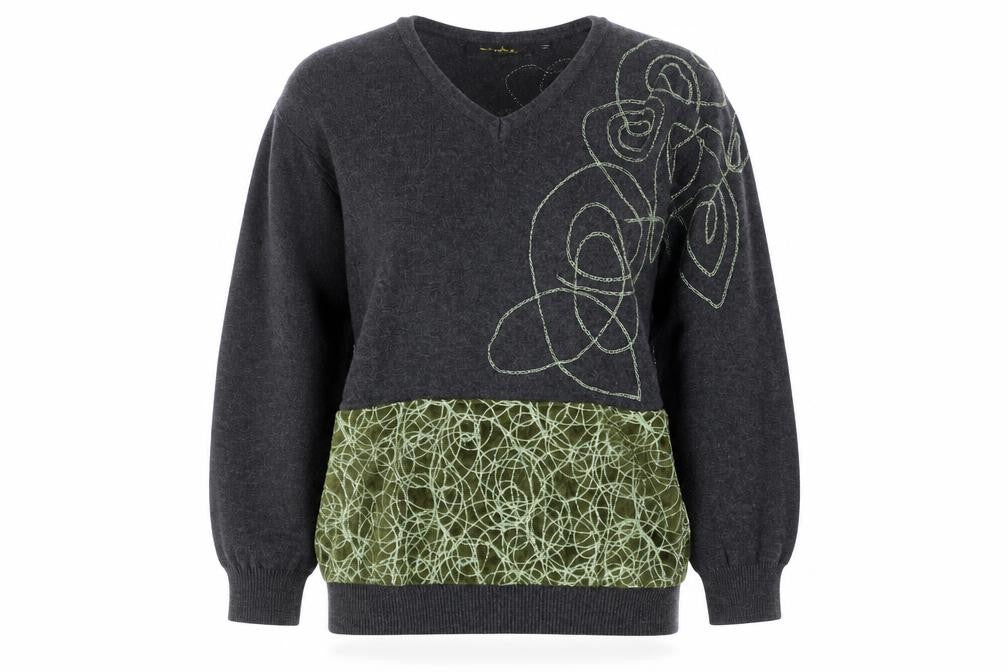 BANIM Girls Black Pullover Sweatshirt 8 Years with Embroidery
