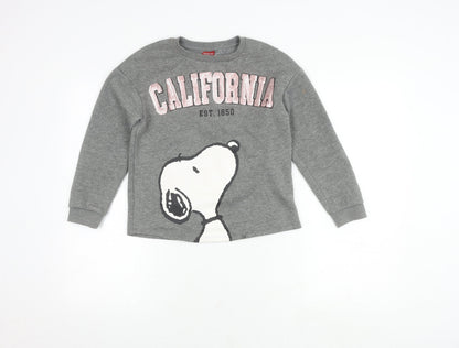 Additional front view of Peanuts girls’' grey snoopy sweatshirt, 9 years, pullover style