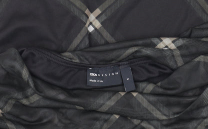Close-up detail of ASOS DESIGN Women's Black Check Cropped Blouse, size S