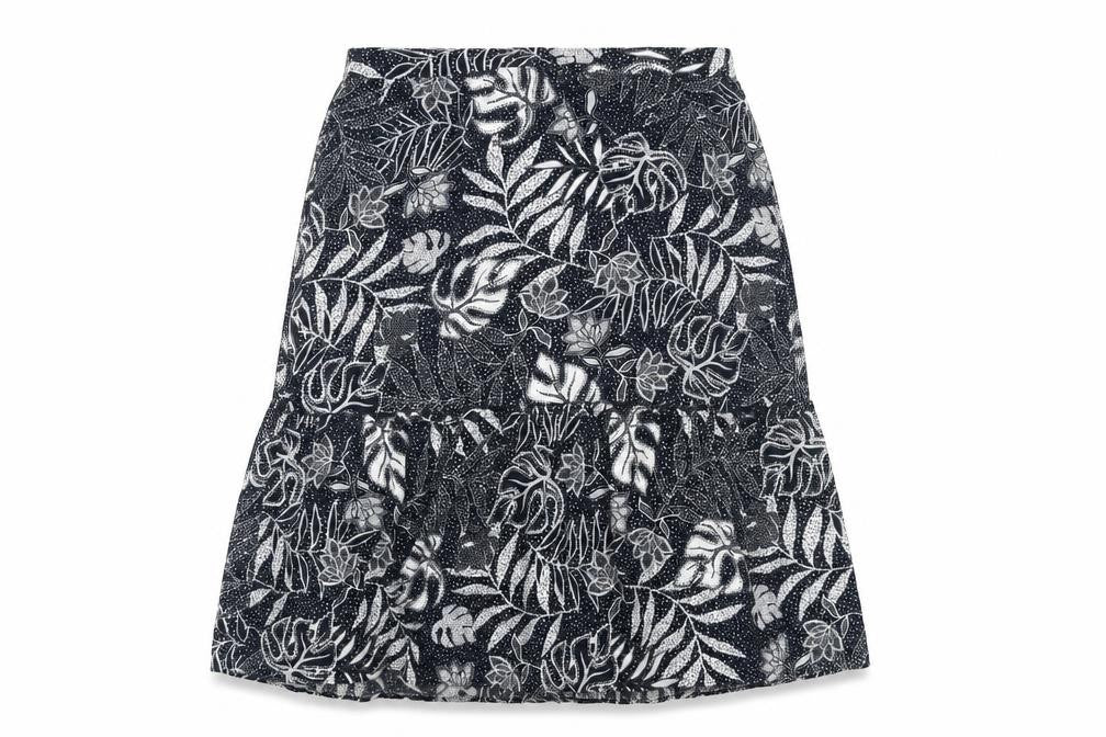 Pebble Bay Women's Black Floral Skirt Size 16