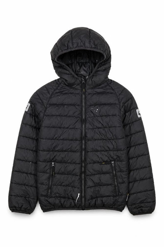 Front view of Jack Wolfskin boys’ black puffer jacket 12 years winter hooded