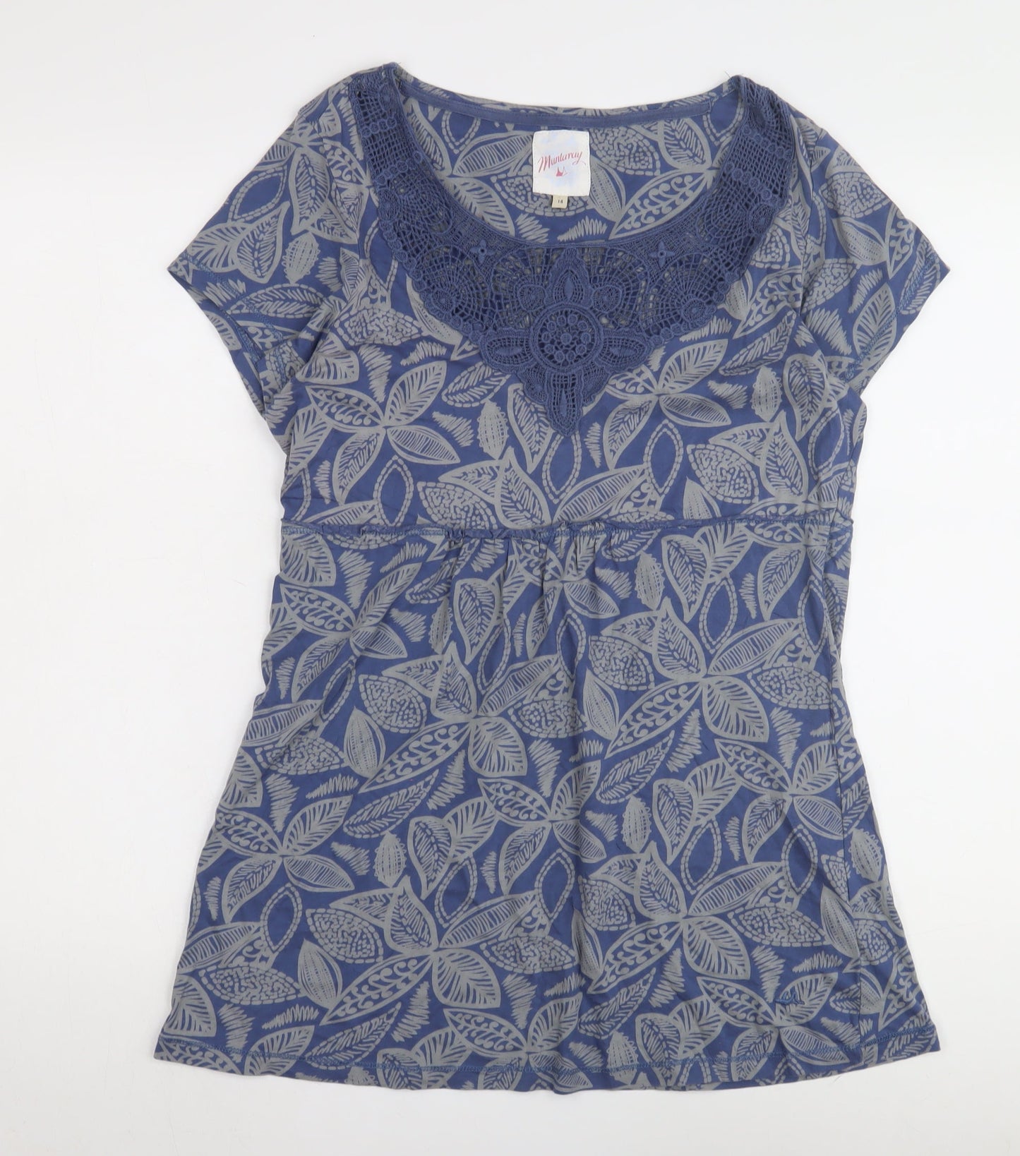 Mantary Women's Blue Floral T-Shirt Size 14