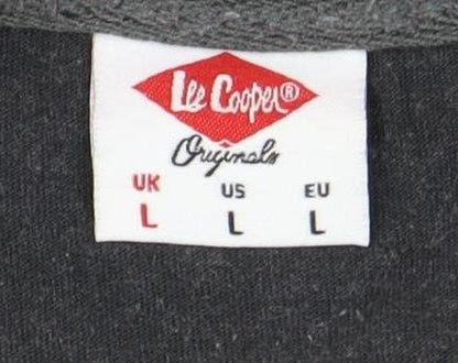 Close-up detail of Lee Cooper Men's Grey Graphic Print T-Shirt L