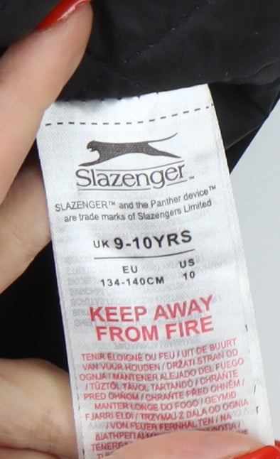 Brand and care label for Slazenger boys’ black hooded winter jacket 9-10 years