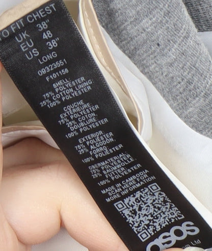 Close-up detail of ASOS Grey Men’s Blazer, Single-Breasted, 38, Notch Lapel