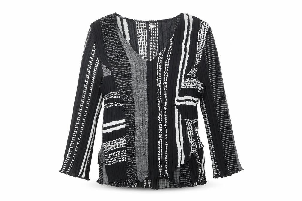 Country Casuals Women's Black Striped Blouse M - Elegant and Stylish