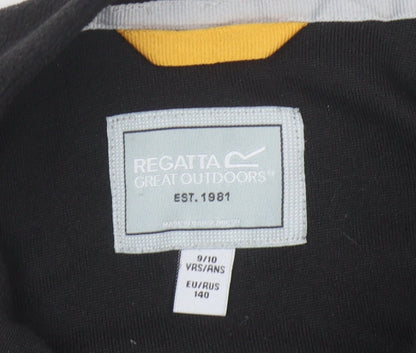 Close-up detail of Regatta boys’ black fleece 1/4 zip sweatshirt -, size 10, years