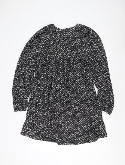 Back view of Only Women's Black Floral Blouse, size S, Elegant Casual