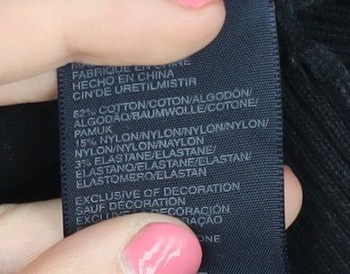 Close-up detail of Hilfiger Denim Men's Black V-Neck jumper S