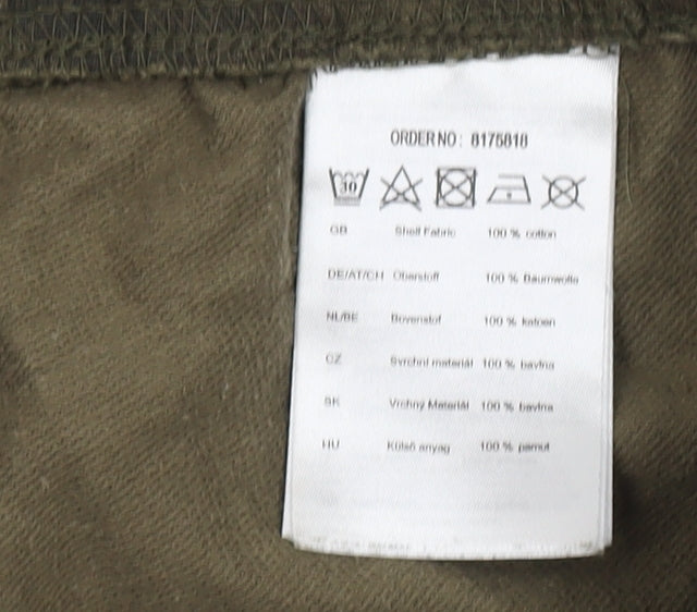 Colours of the World Women's L Green Camouflage Shorts