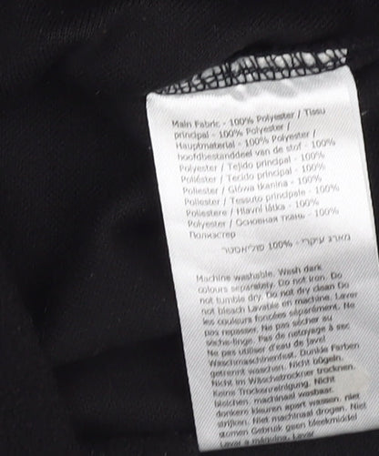 Close-up detail of Regatta boys’ black 5-6 yrs 1/2 zip sweatshirt