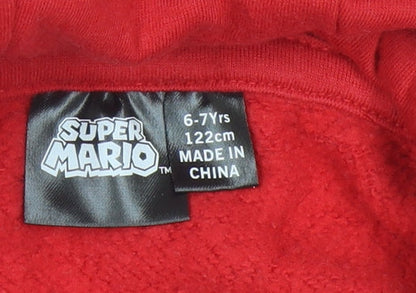 Close-up detail of Super Mario boys’ red pullover hoodie 6-7 years cartoon graphic