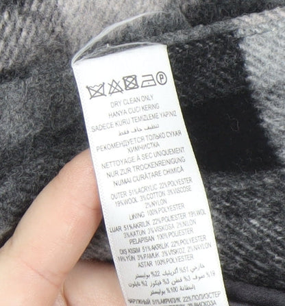 Close-up detail of Principles by Ben de Lisi Women's Plaid Blazer, size 16