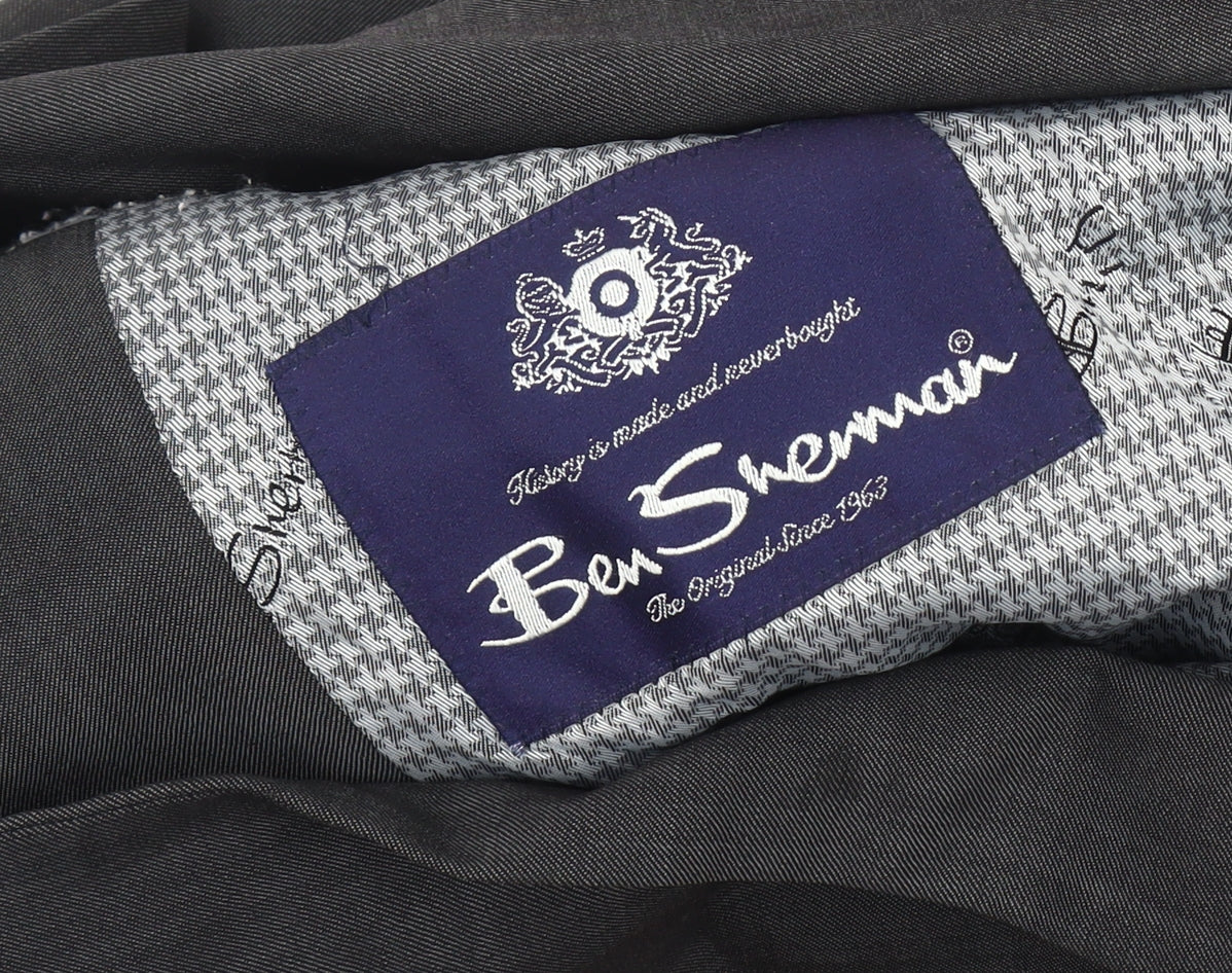 Ben Sherman Blazer, Size 34.