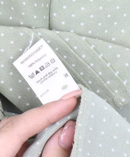 Bonmarché Women's Green Polka Dot Button-Up Shirt Size 22