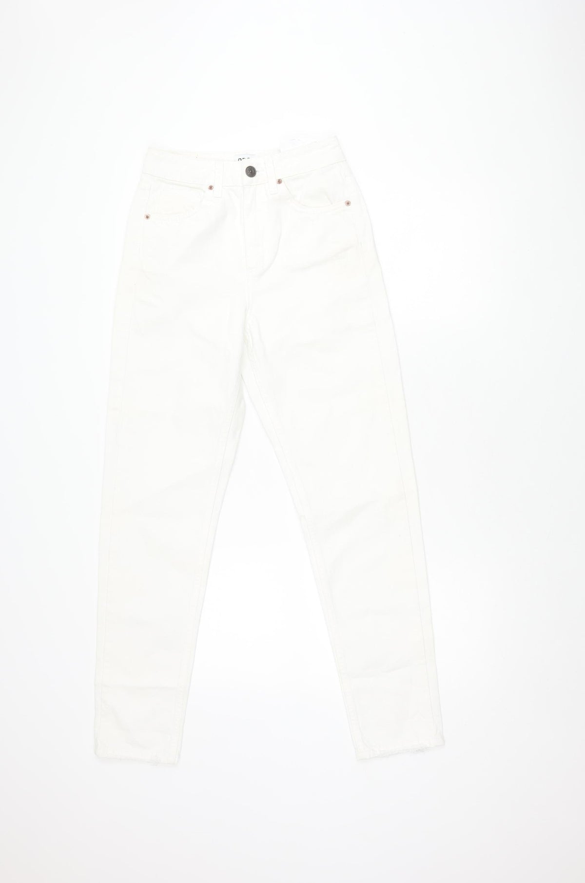 BDG Urban Outfitters Women’s White High Rise Mom Jeans, W25 L32