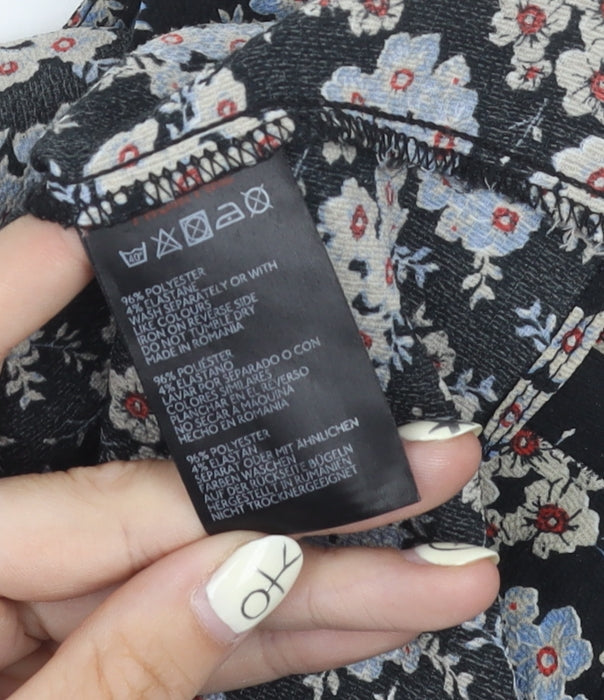 Urban Outfitters Women's Black Floral Blouse