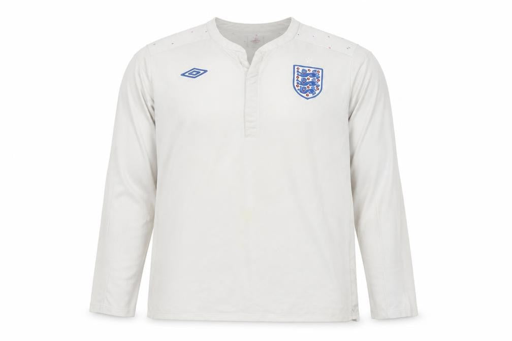 Umbro Men's White Football Jersey Size 48