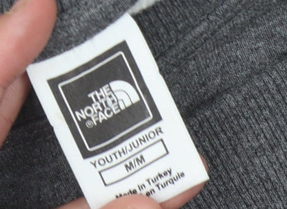 Close-up detail of The North Face boys’ grey sweatshirt m pullover crew neck