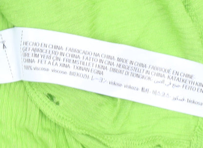 Close-up detail of Massimo Dutti Women's Green XS Tank Top