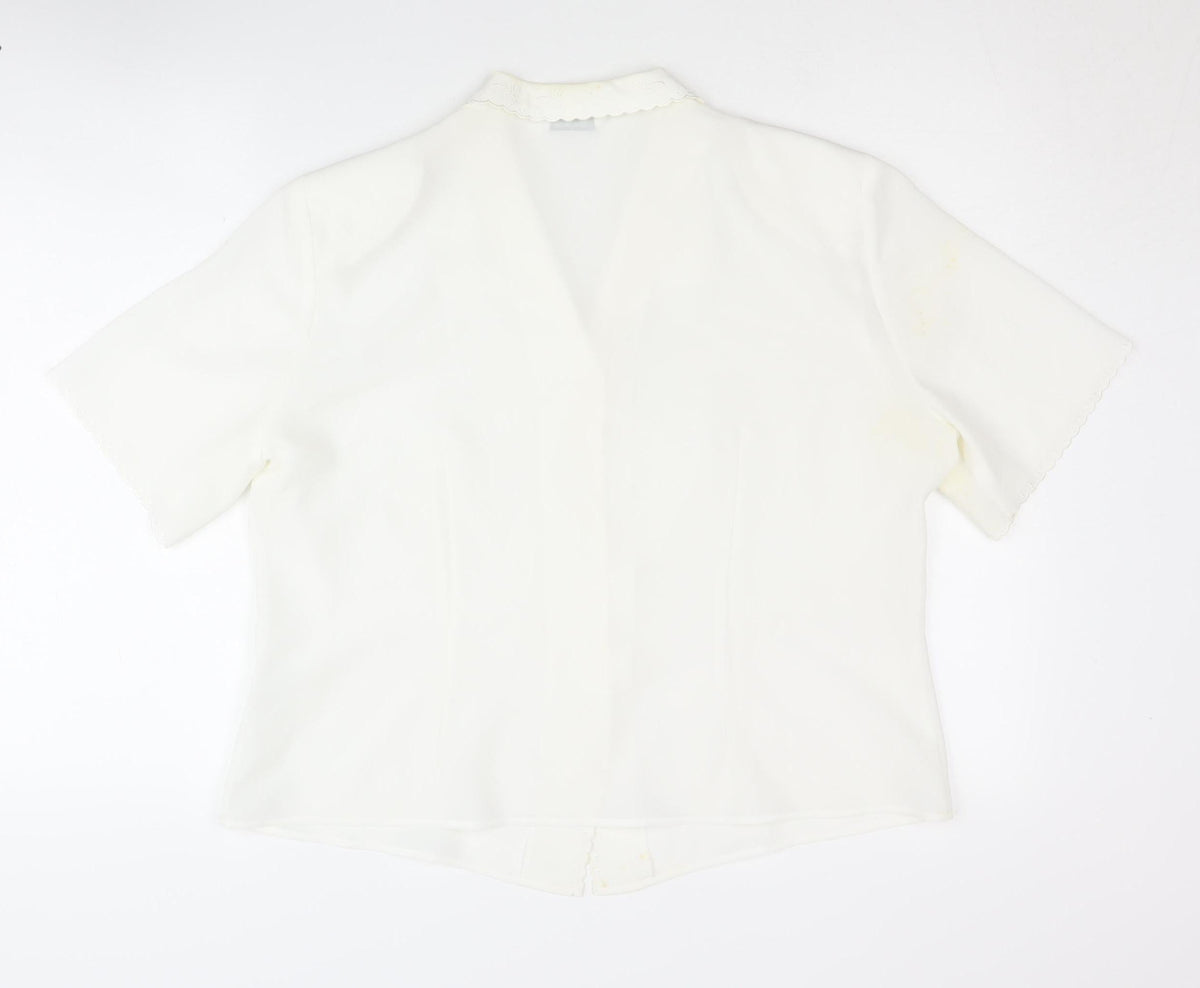 Berkertex Women's Ivory Button-Up Shirt Size 20