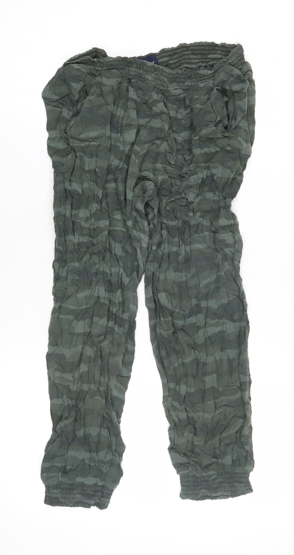 American Eagle Women's Green Camouflage Jogger M