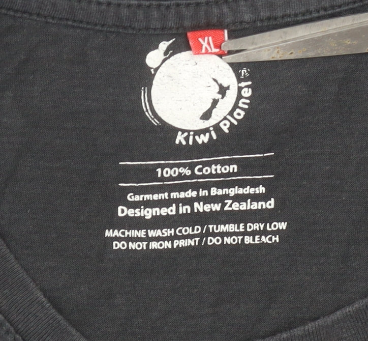 Kiwi Planet Black XL Men’s New Zealand Graphic T-Shirt