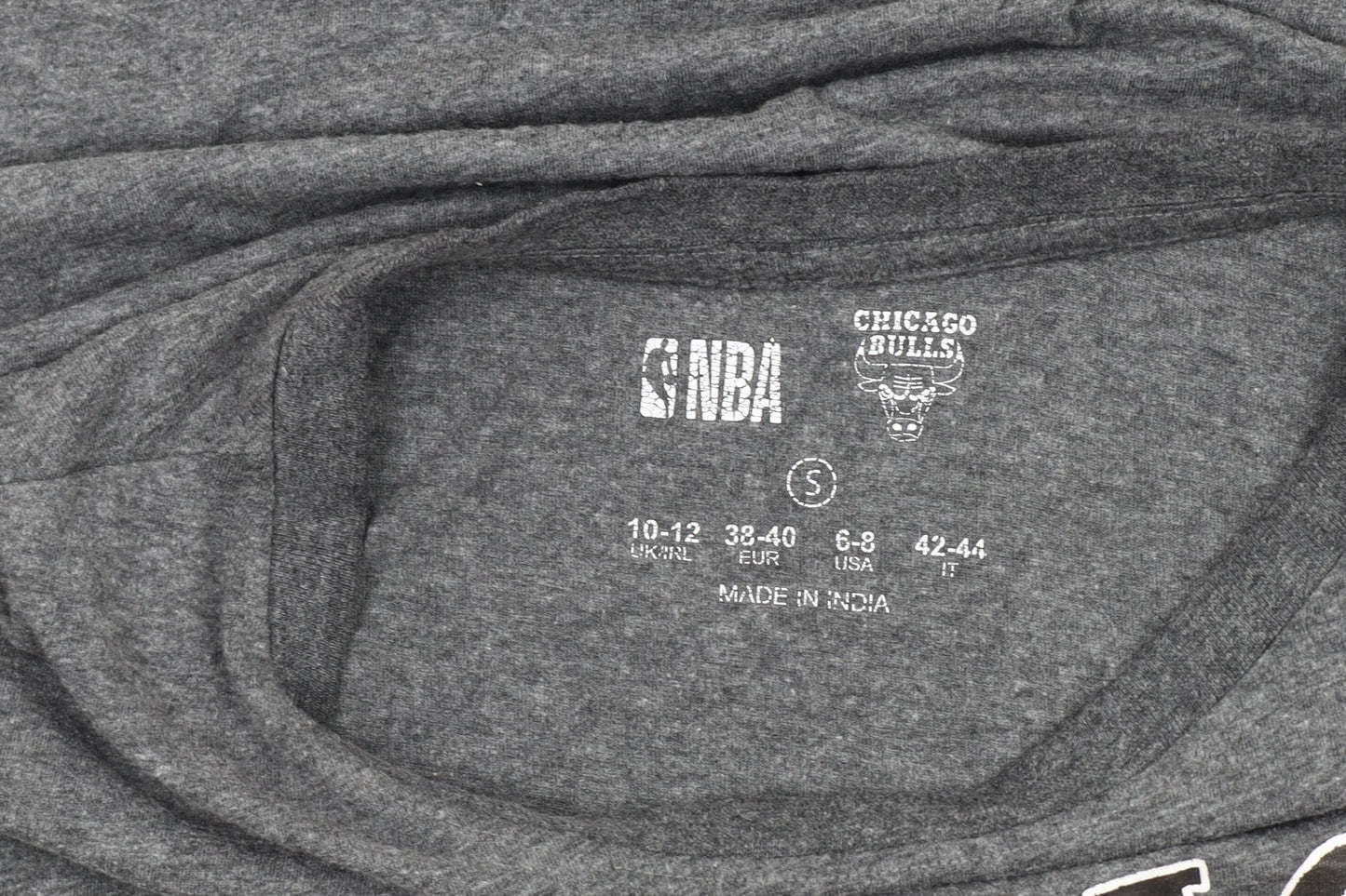 NBA Chicago Bulls Grey Unisex T-Shirt Size 10-12
