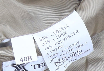 Close-up detail of Fraser men’s beige blazer 40r notch lapel classic