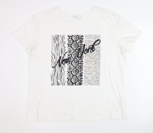 Papaya Women's White Animal Print T-Shirt Size 18
