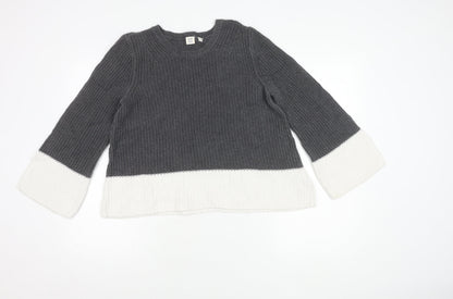 Additional front view of Gap Women's Grey Knit jumper, size M