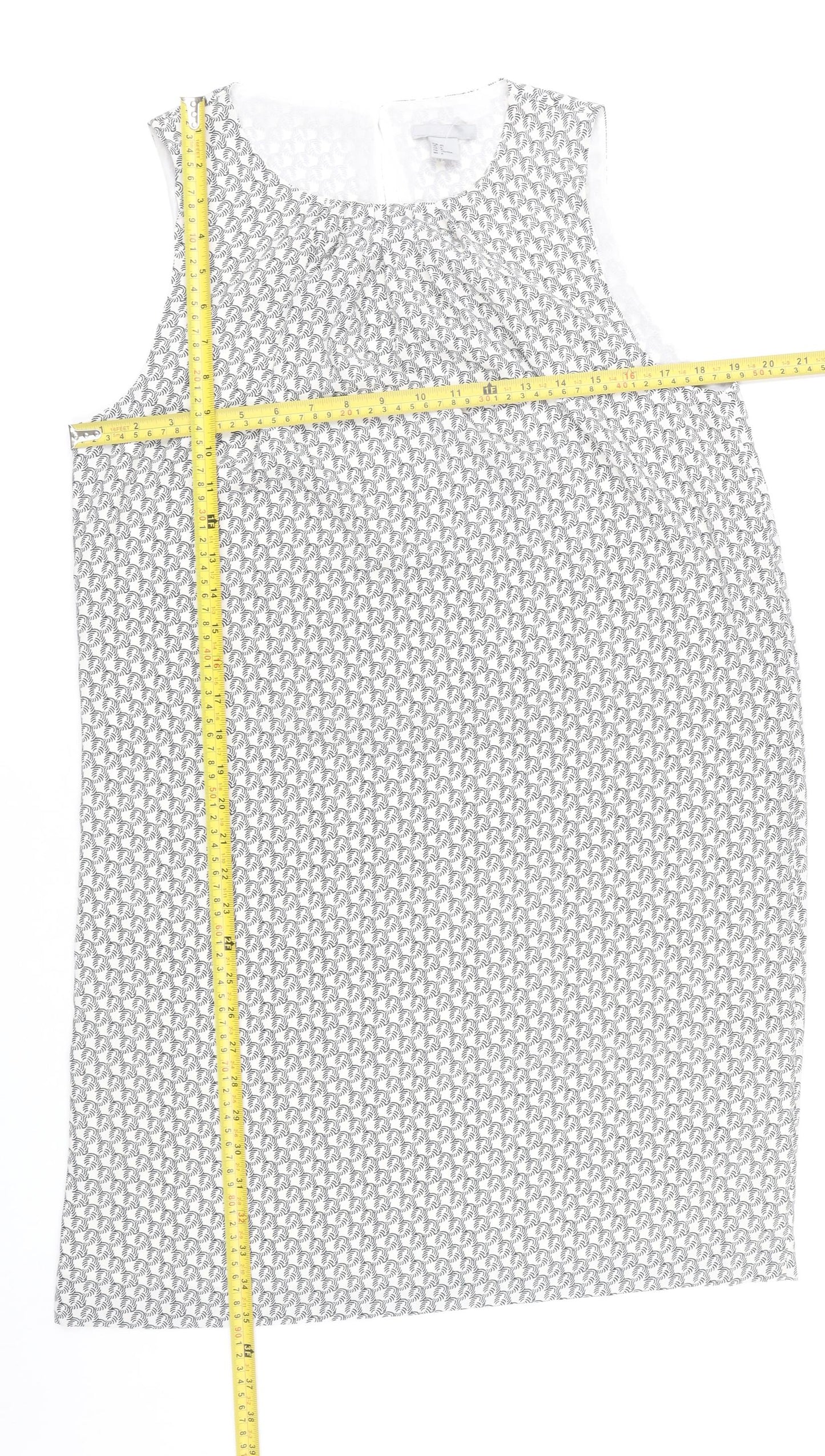 H&M Women White Geometric Shift Dress Size 12 Knee Length Sleeveless
