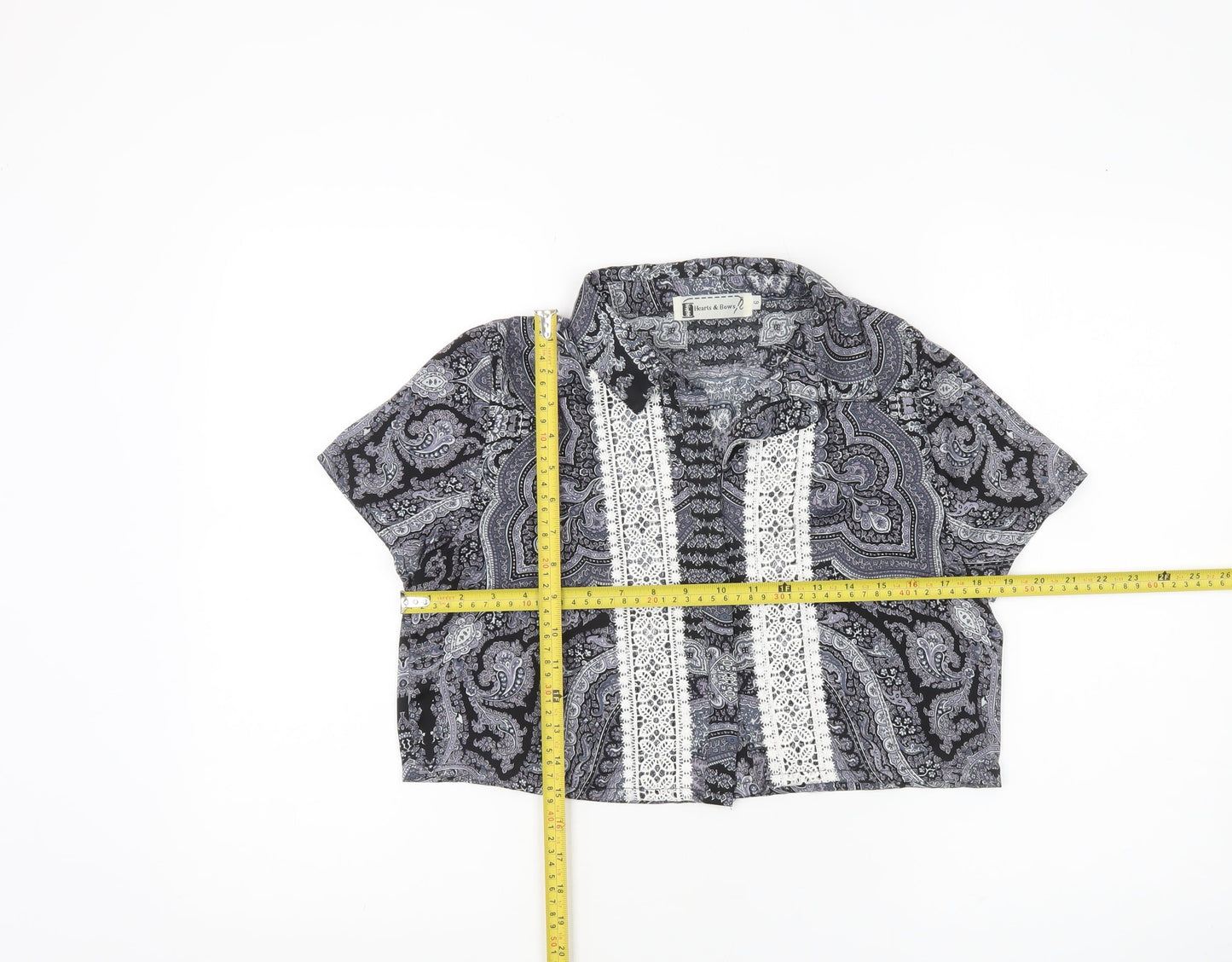 Hearts & Bows Womens Black Paisley Crochet Blouse M Cropped Short Sleeve