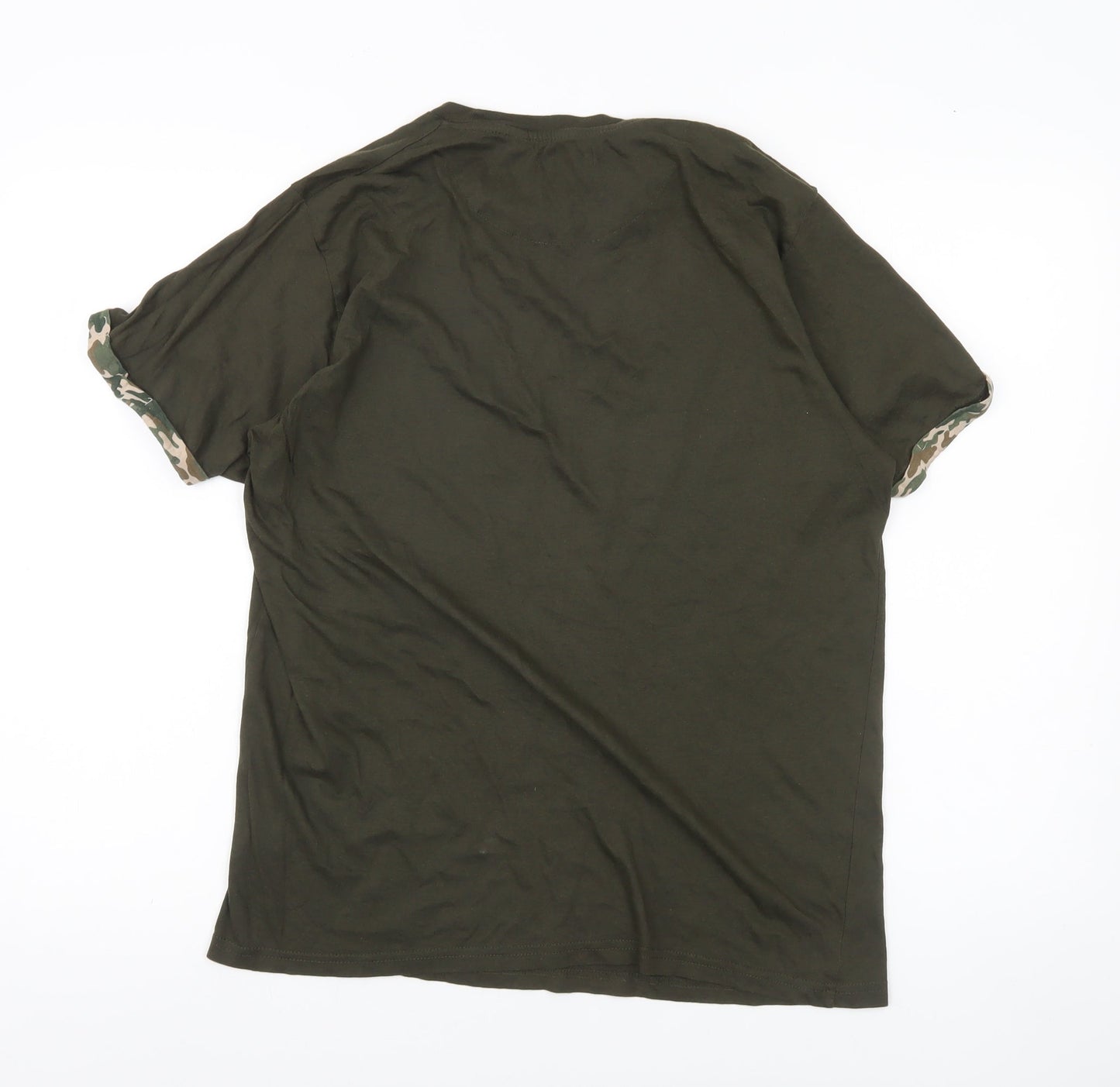 Brave Soul Men's Green Camouflage Pocket T-Shirt Size M Regular Fit