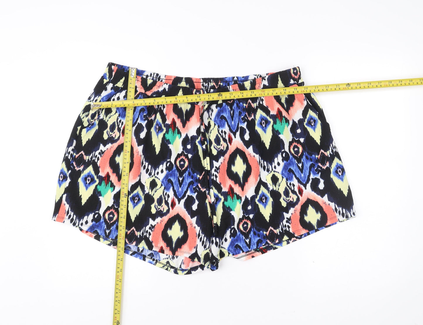 Papaya Women’s Multicoloured Geometric Shorts Size 20