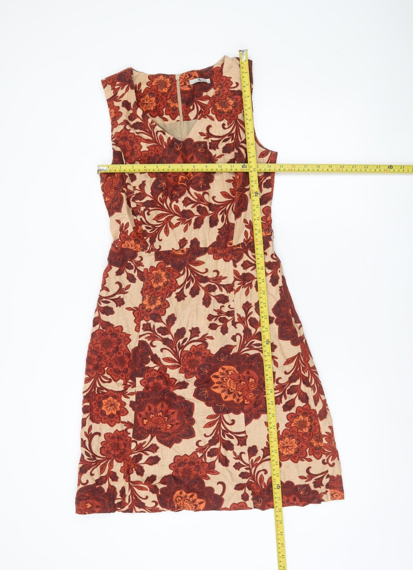 Tu Women’s Beige Red Floral Sheath Dress Size 8 Sleeveless V-Neck