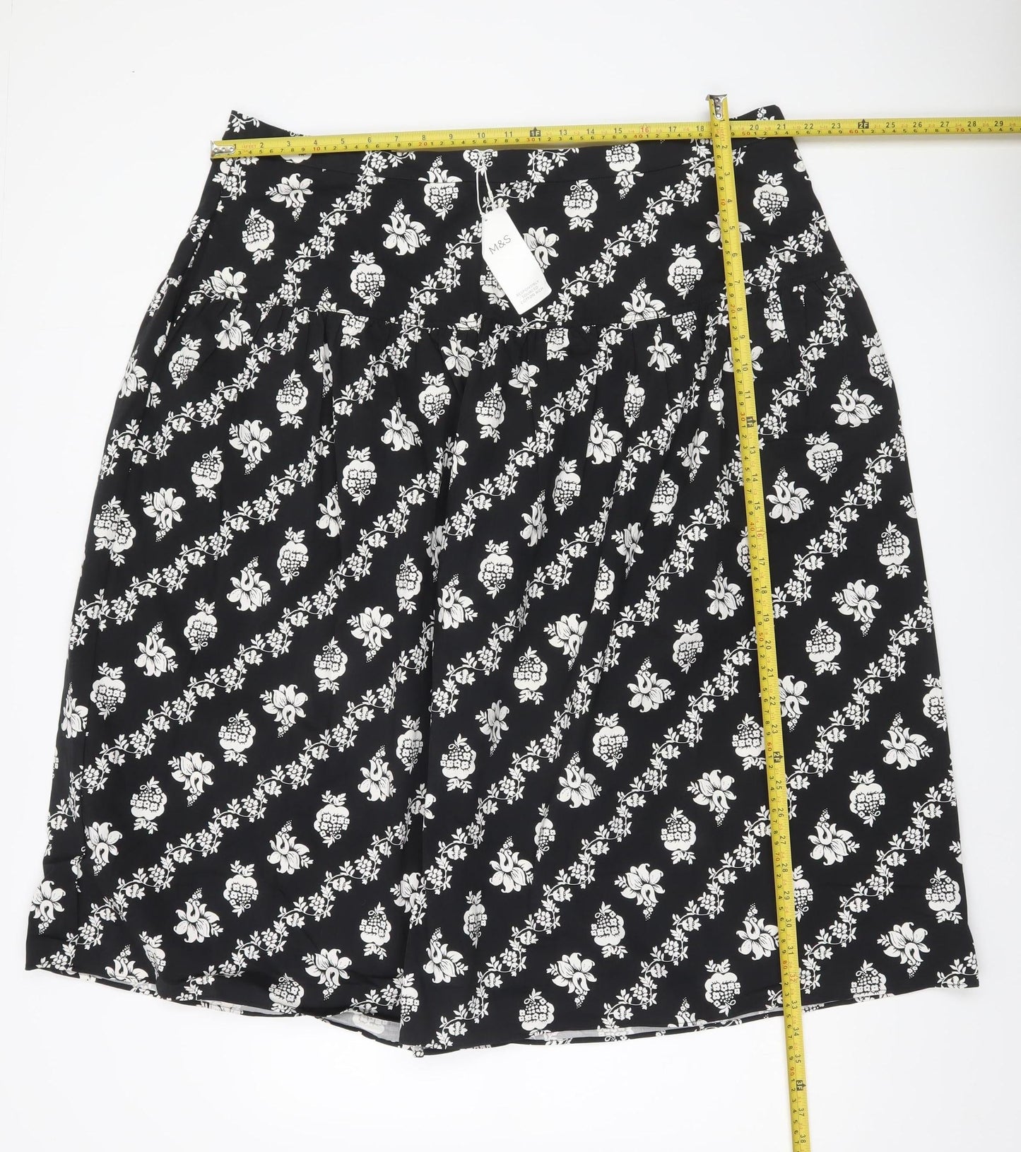 Marks and Spencer Women’s Black Floral Cotton Stretch Knee Length Skirt Size 22