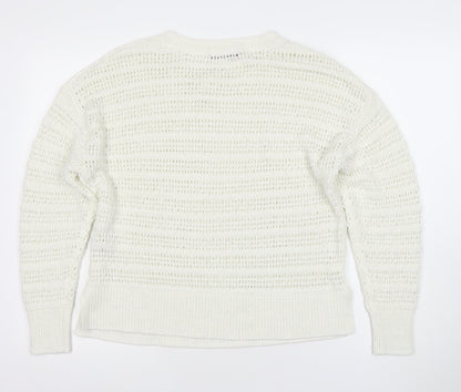 Close-up detail of Dunnes Women’s White Medium Open-Knit jumper M